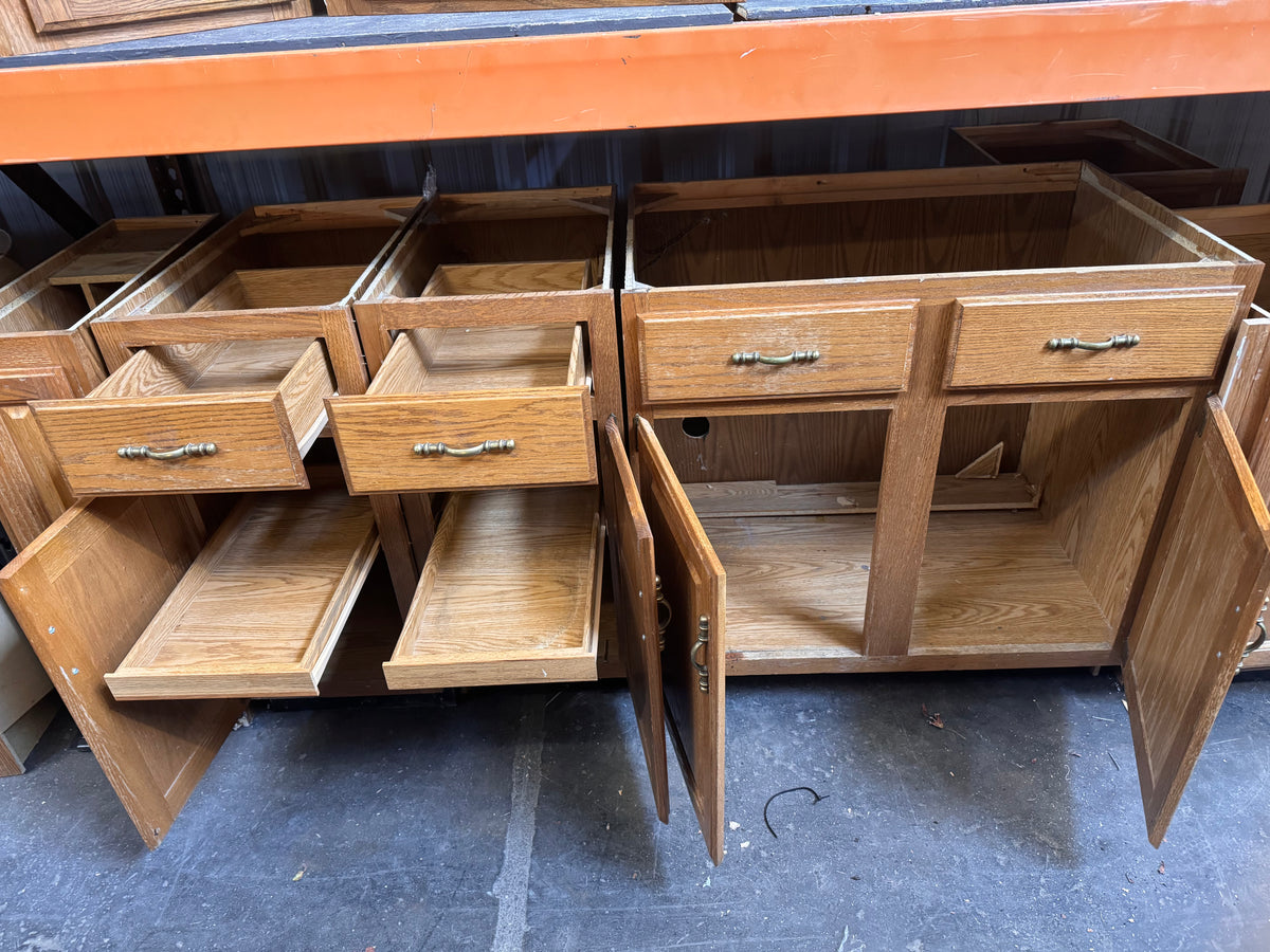 14.75ft Reclaimed Oak Kitchen Cabinet Set, 17-Piece Base and Upper