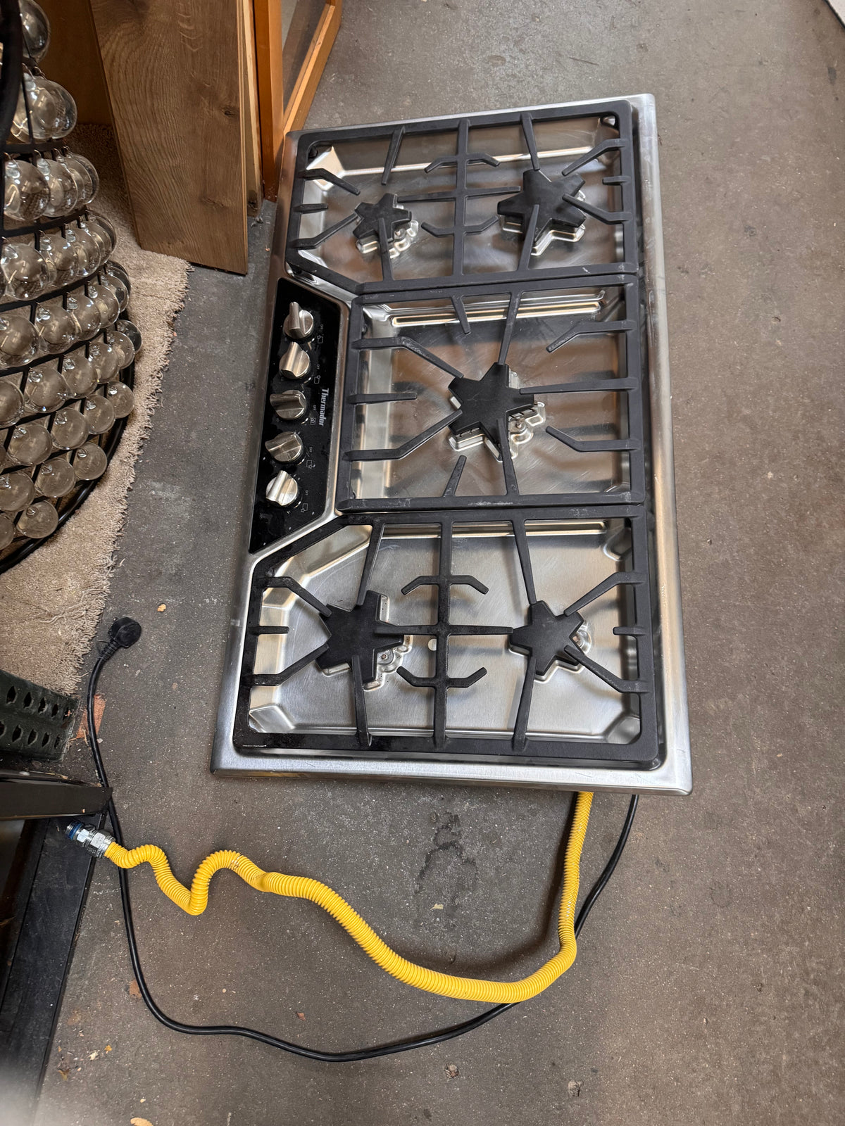 36in Reclaimed Thermador Masterpiece Gas Cooktop and Downdraft Set