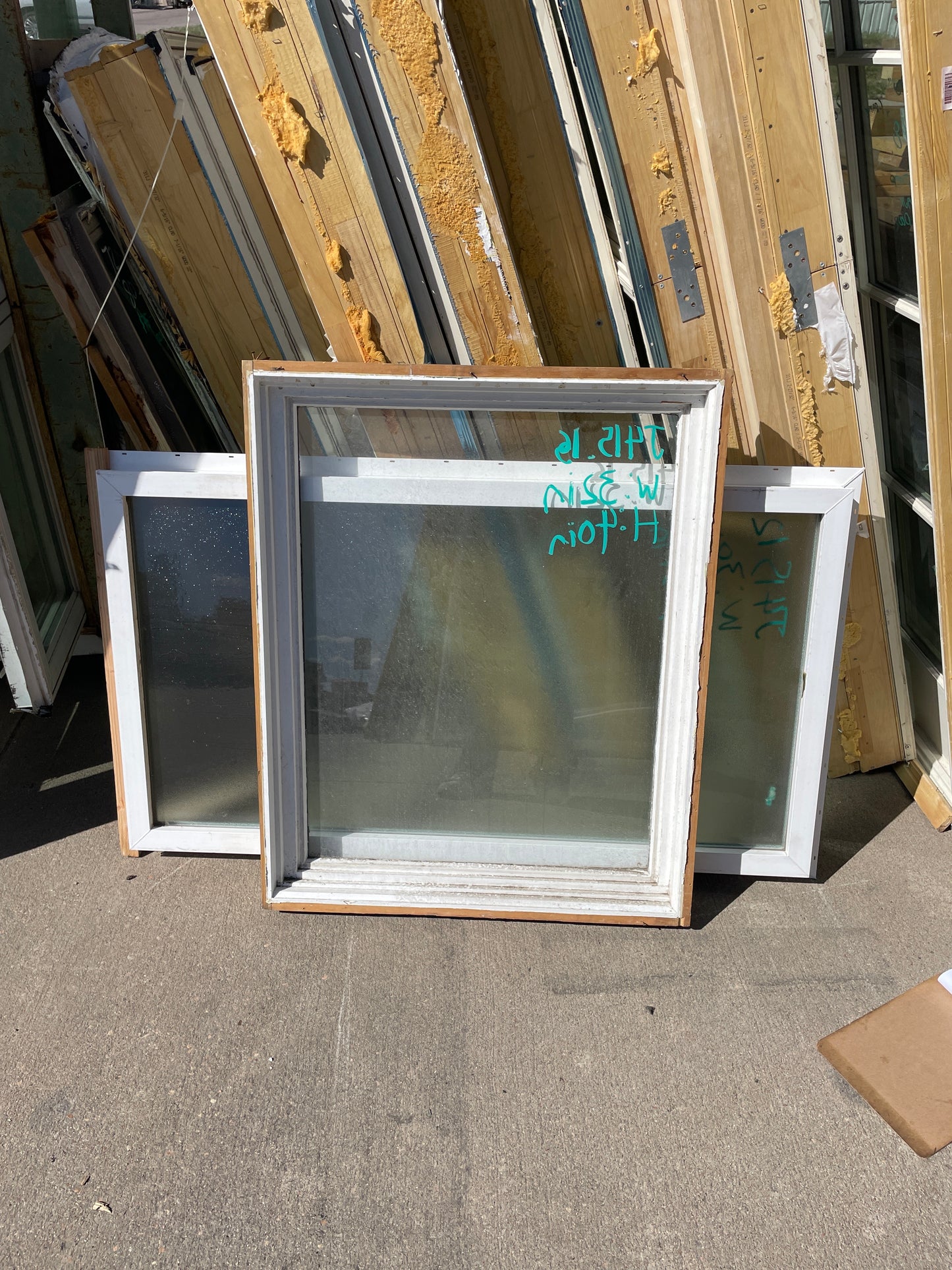 32x40 Fixed Wood Window [#J415.15]