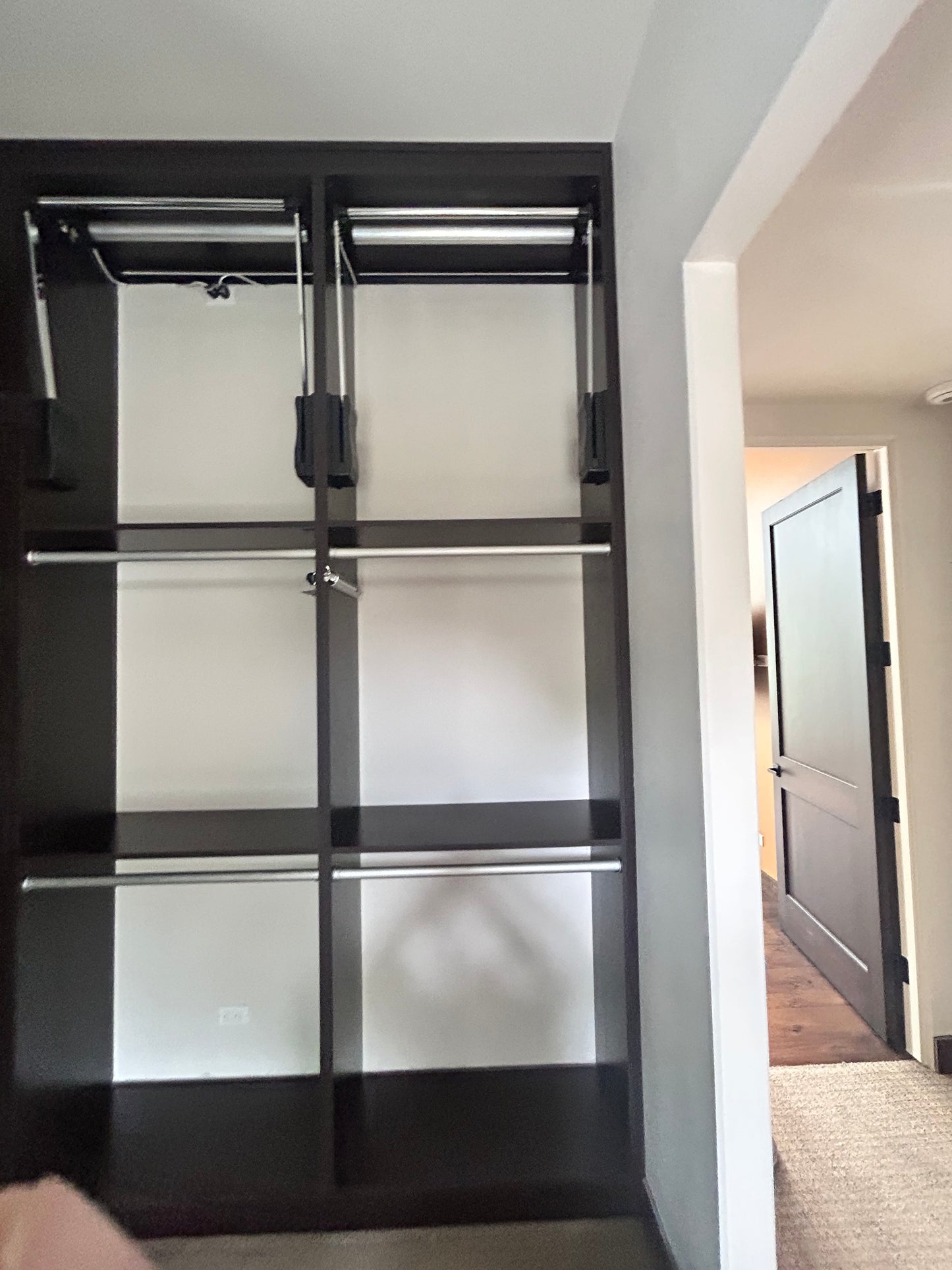 Motorized Wardrobe Lift – Standard 27–33″ [814.01]