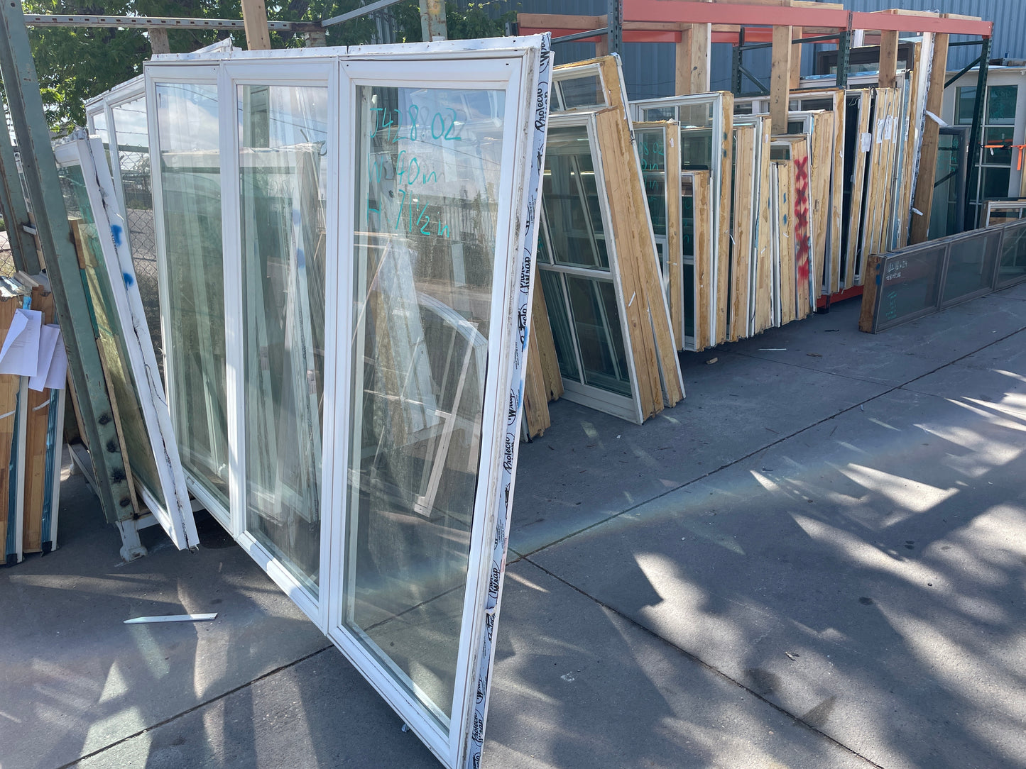 90x71.5 Casement Vinyl Window [#J428.02]