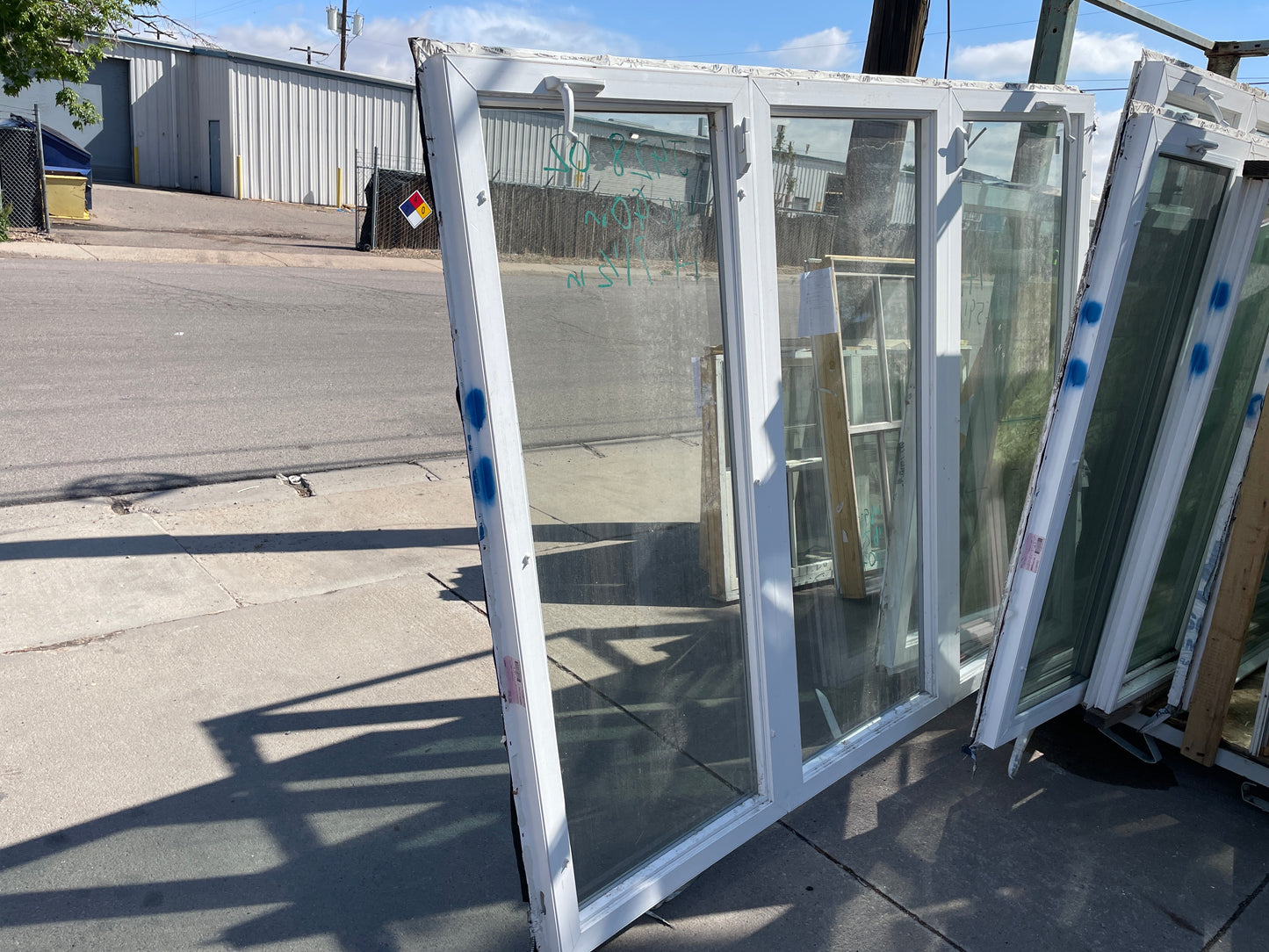 90x71.5 Casement Vinyl Window [#J428.02]