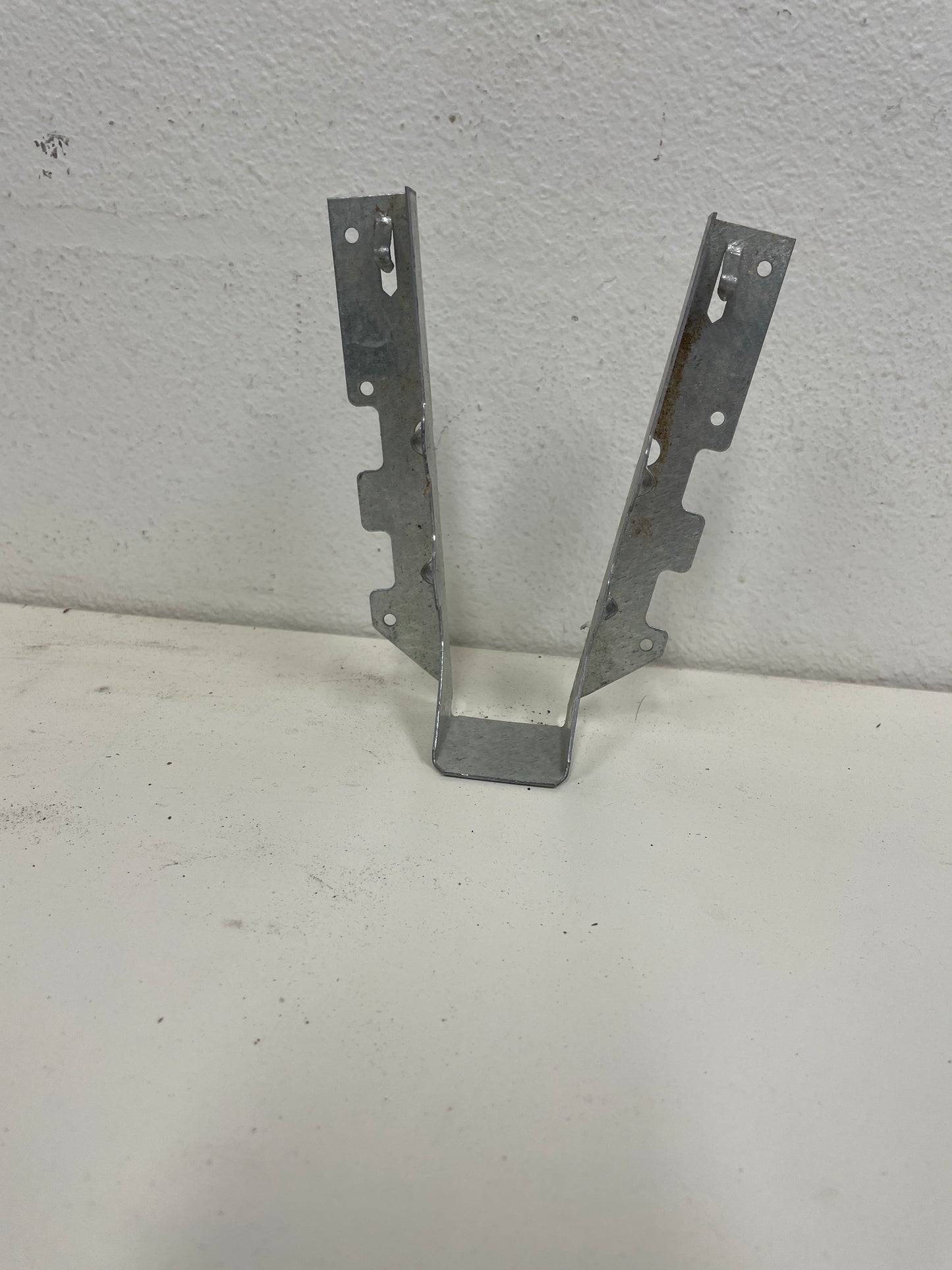 Simpson Strong-Tie LUS28Z Joist Hangers 2x8 (ZMAX Galvanized) – Lot of 3