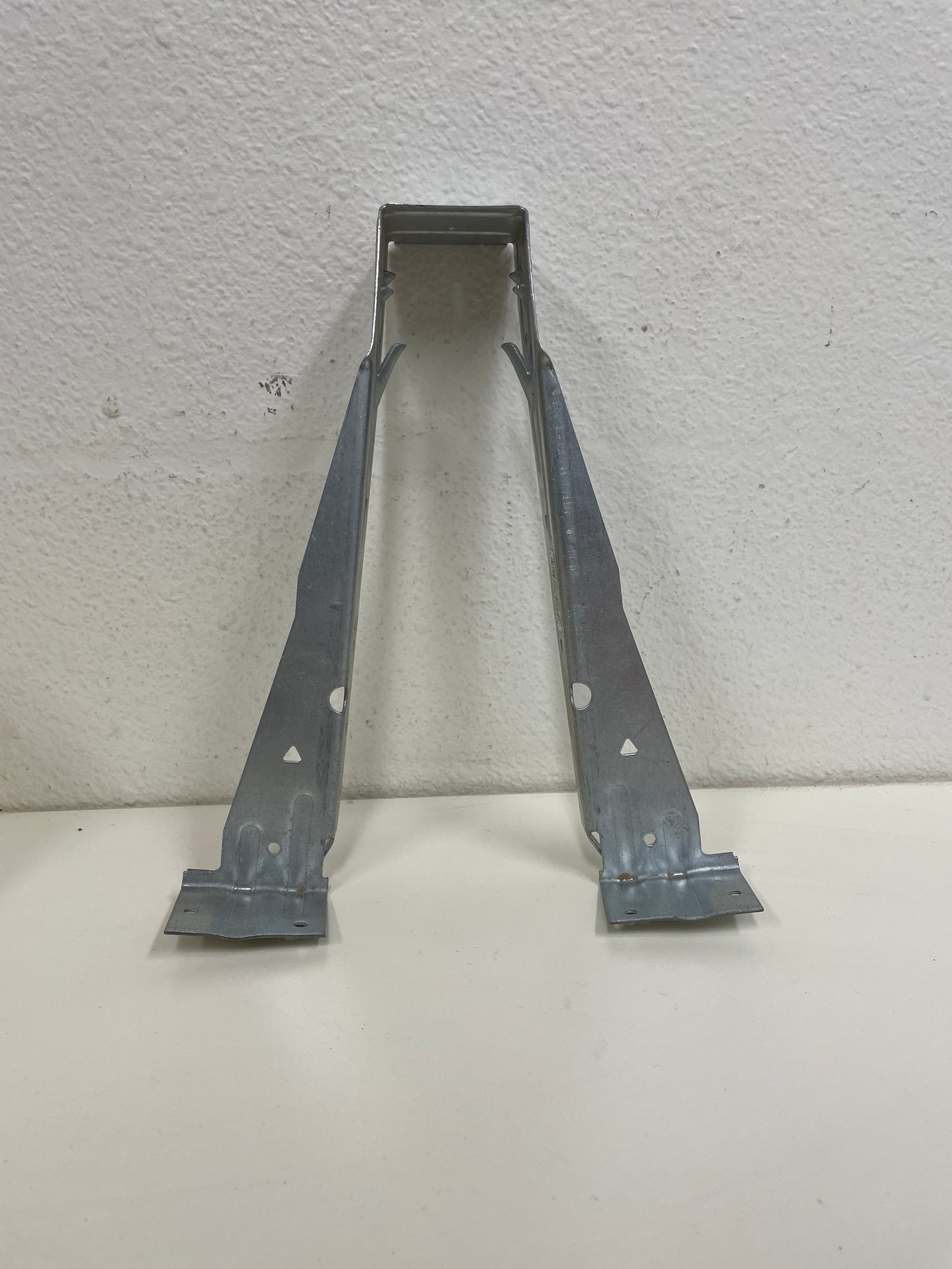 Simpson Strong-Tie ITSI.81/9.5 I-Joist Top Flange Hanger