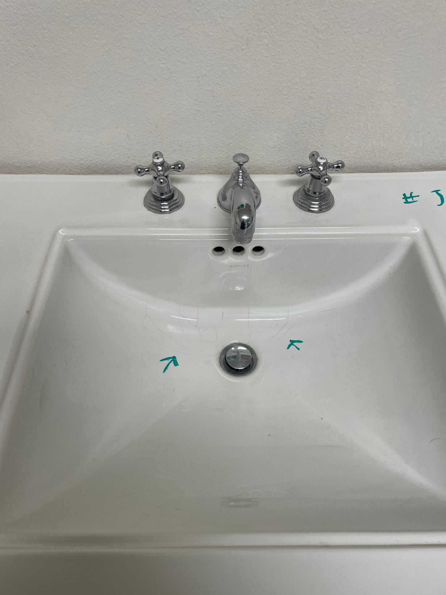 Kohler Pedestal Bathroom Sink w/ Faucet [#J603.08]