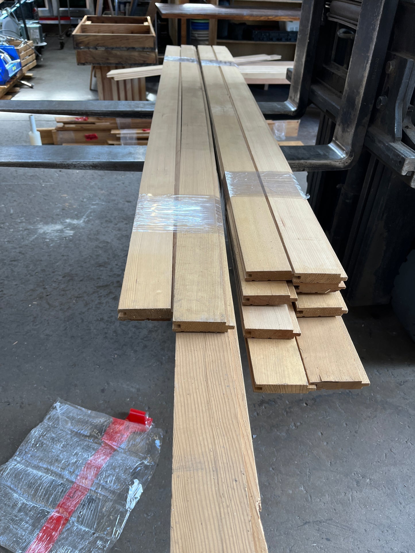 Painted Pine Tongue & Groove Shiplap Siding [909.14]