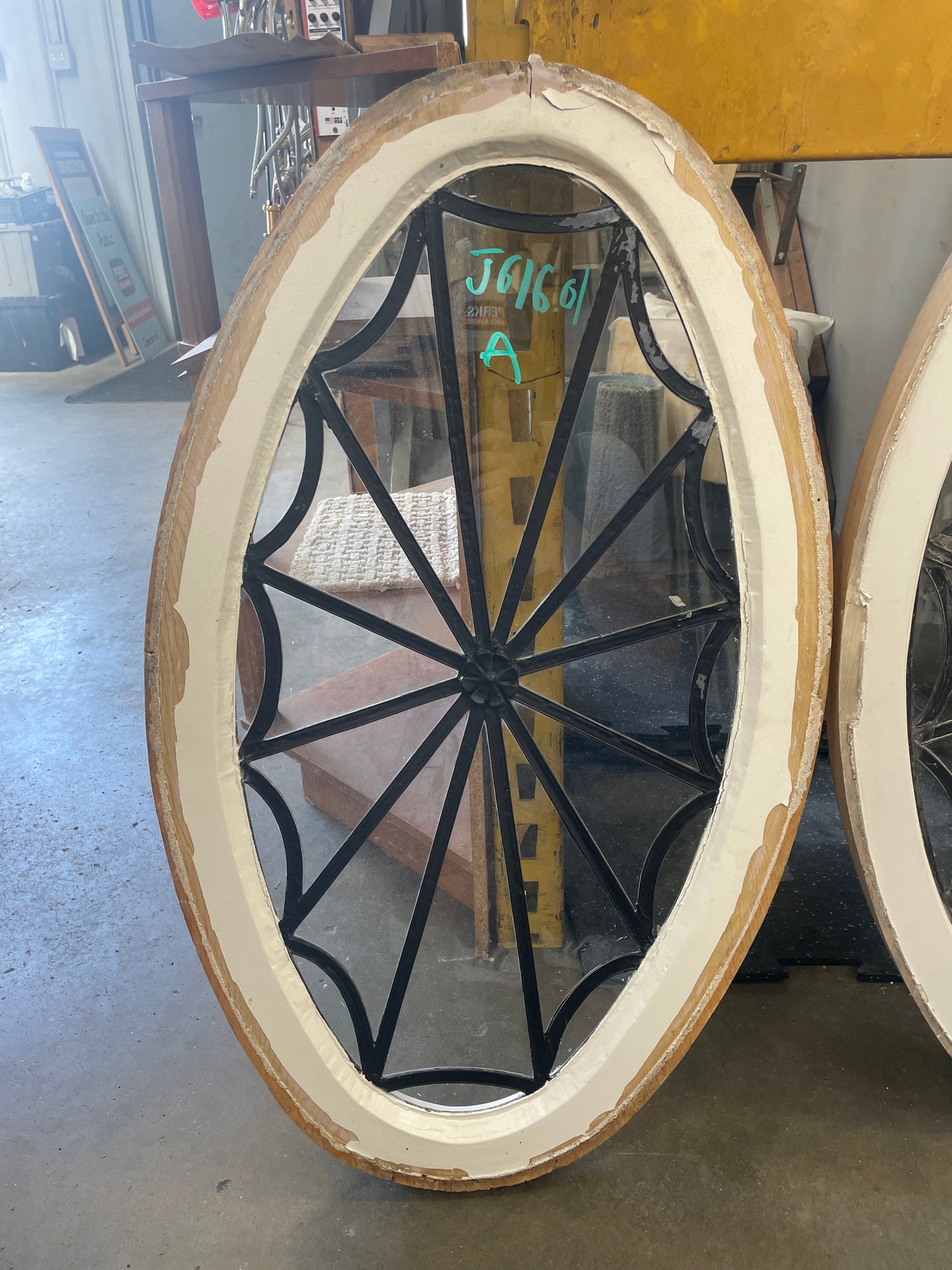 Oval Fixed Wood Window, Decorative Grille [#J616.01]