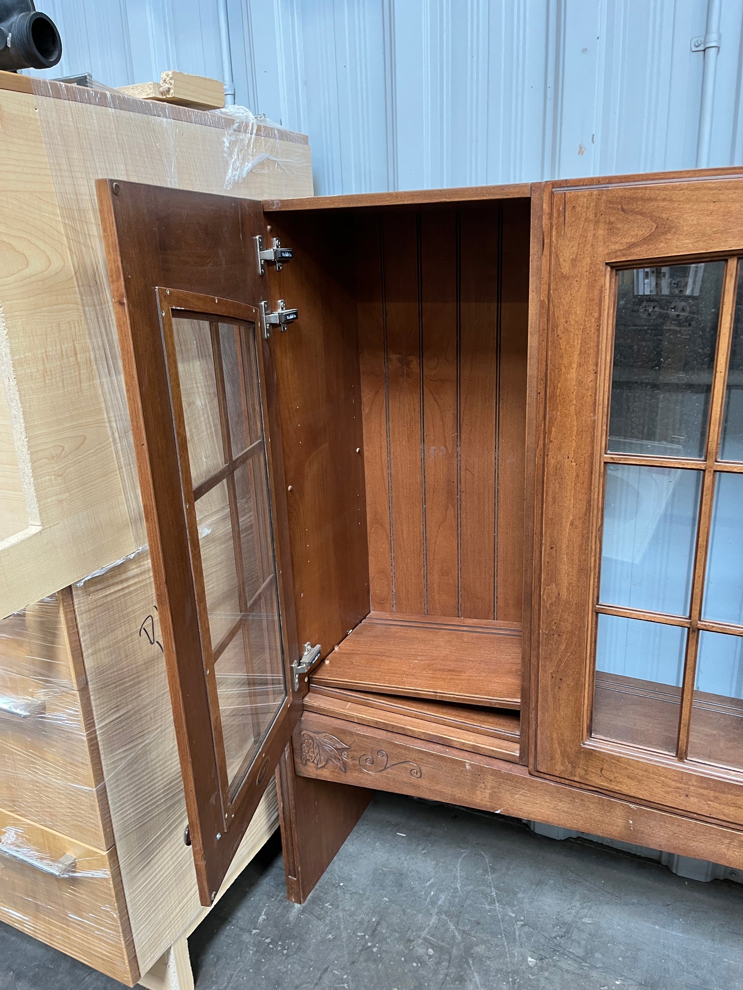 Glass Door Display Cabinet [913.10]