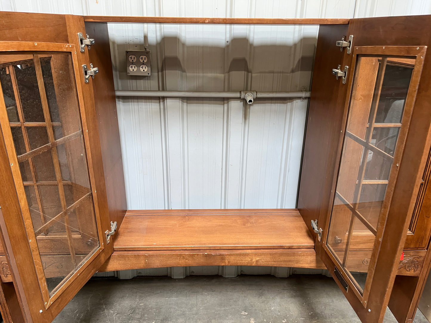 Glass Door Display Cabinet [913.10]