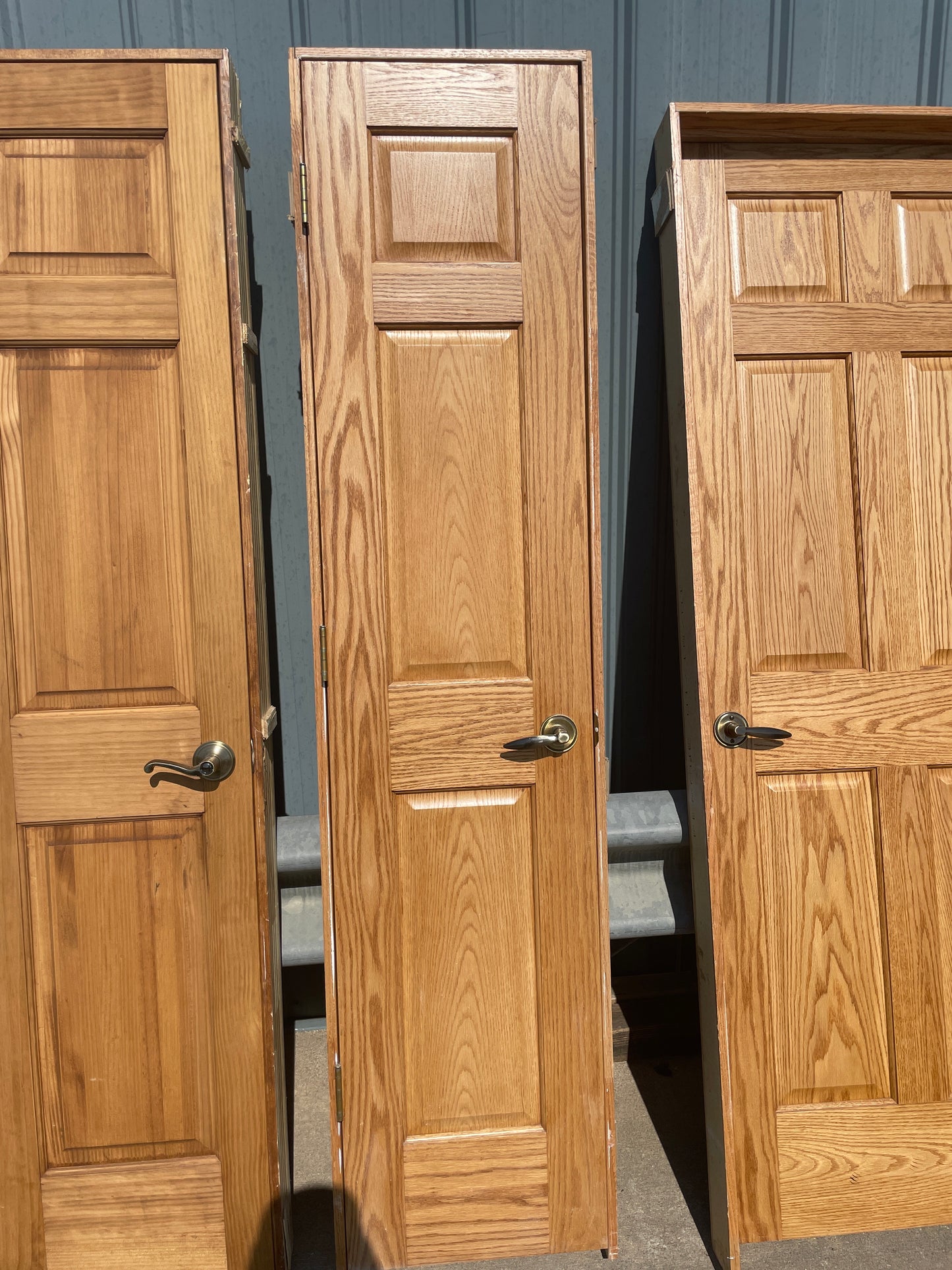 18x80 RHS Interior Hollow 3 Panel Prehung Door, Wood Finish #J622.16
