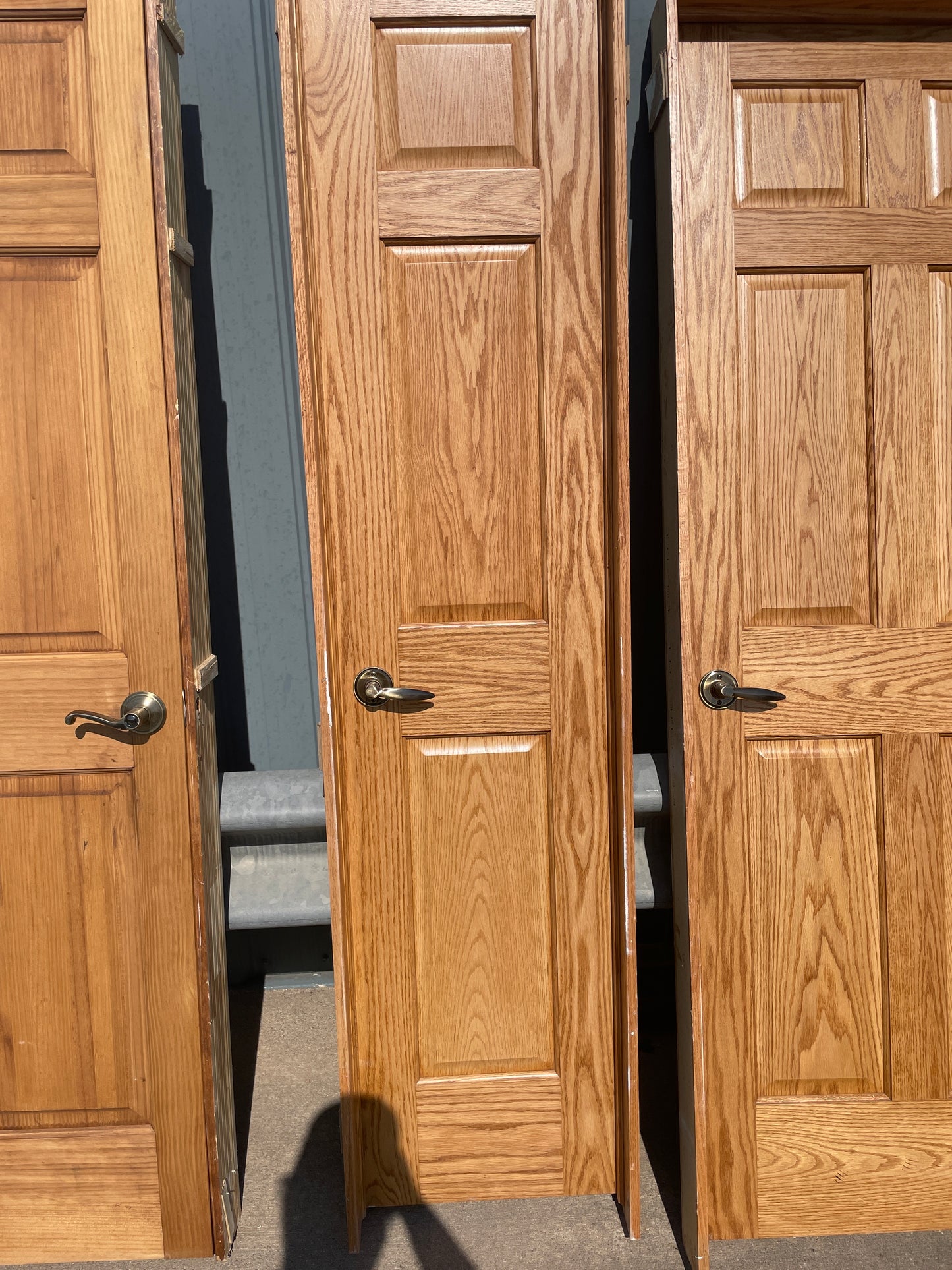 18x80 RHS Interior Hollow 3 Panel Prehung Door, Wood Finish #J622.16