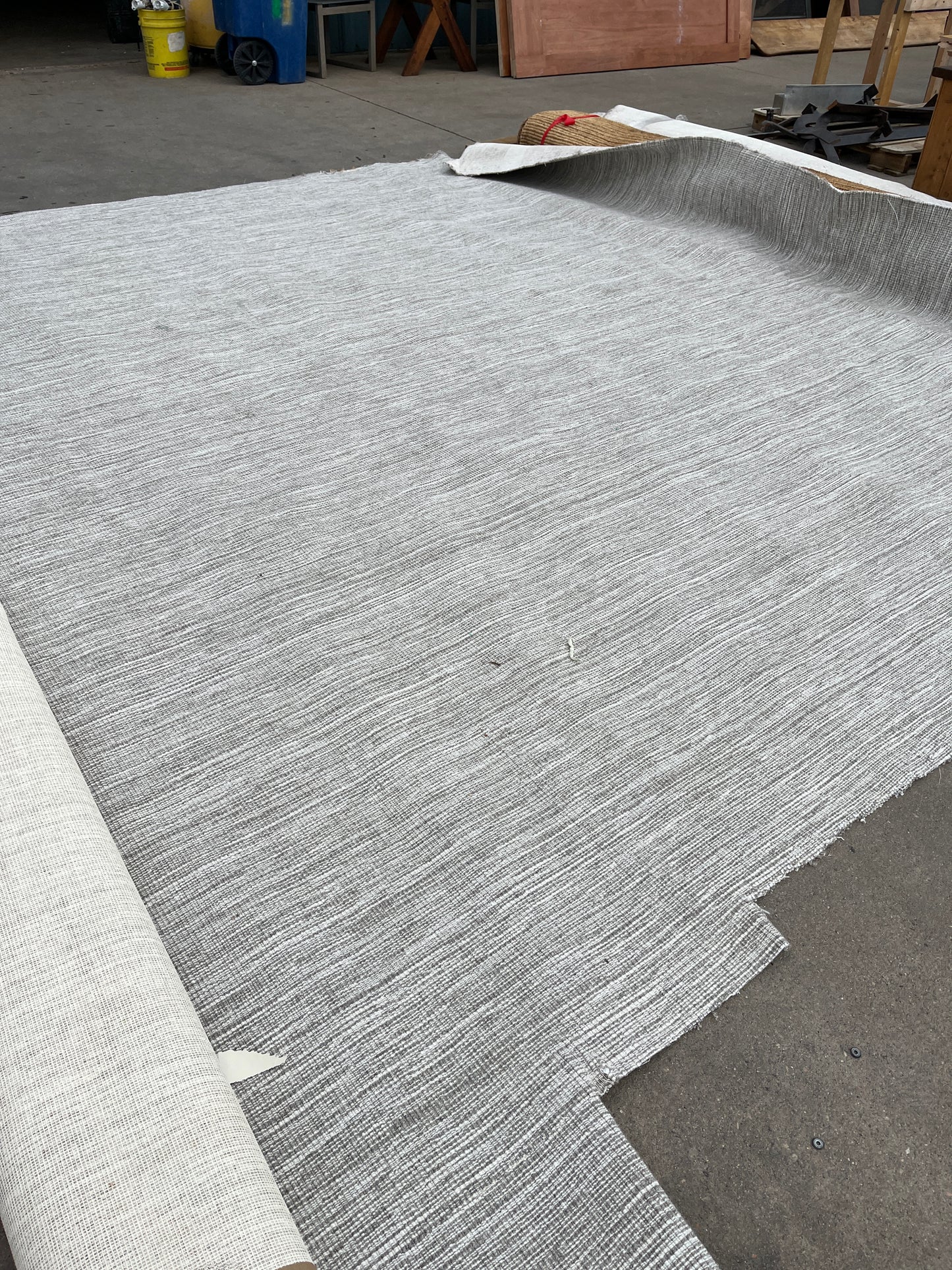 Gray Textured Area Rug / Carpet Remnant [913.42]