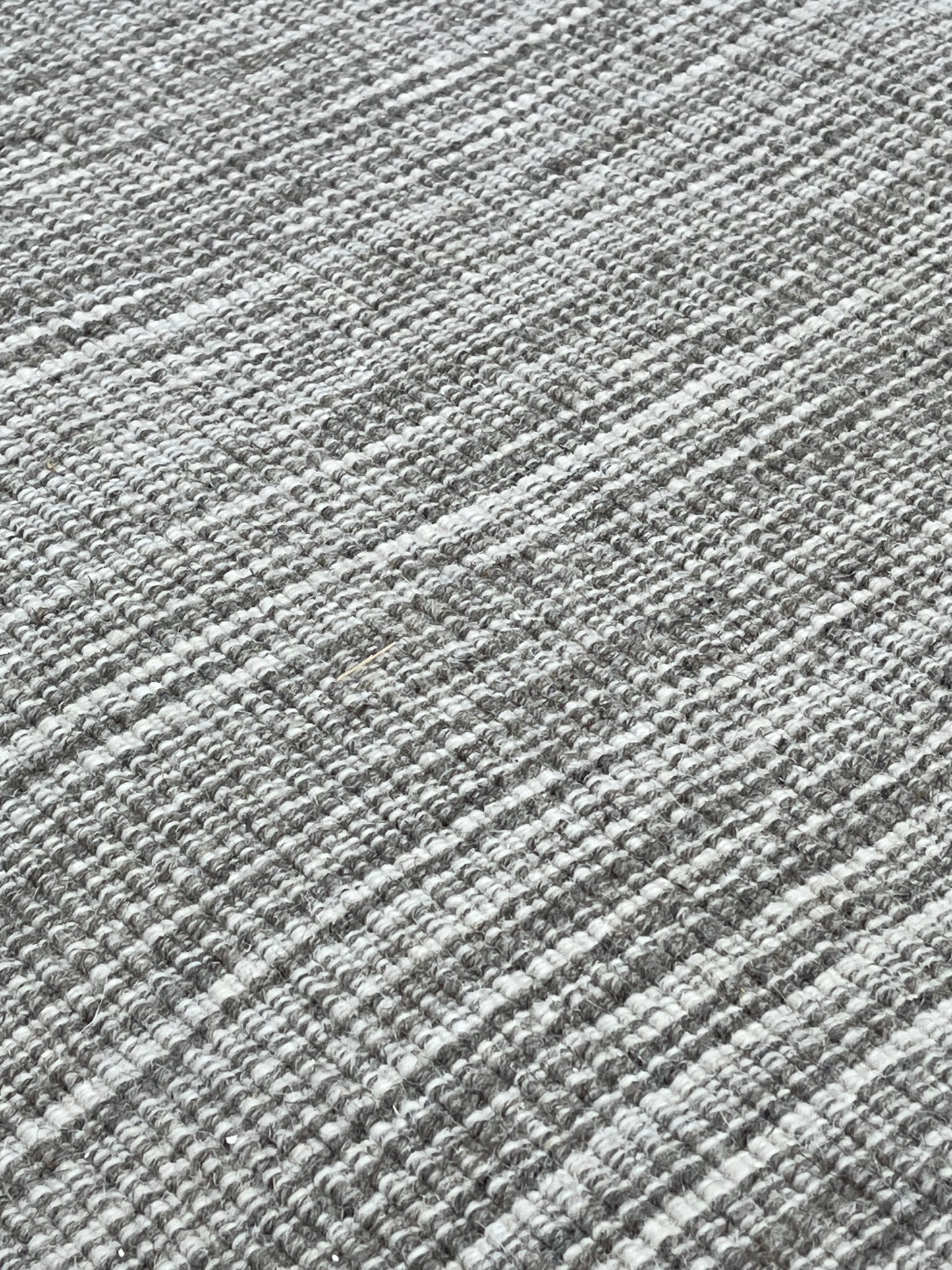 Gray Textured Area Rug / Carpet Remnant [913.42]