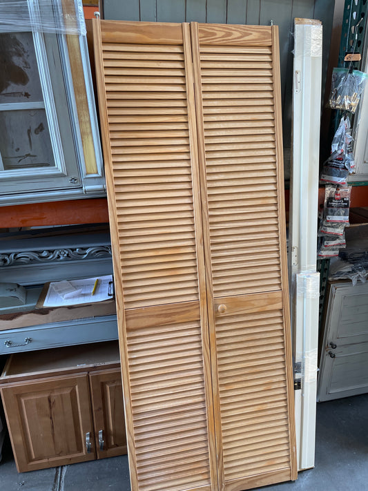 30x79 Interior Reclaimed Solid Full Louvered Bi-fold Door Pair, Wood Finish