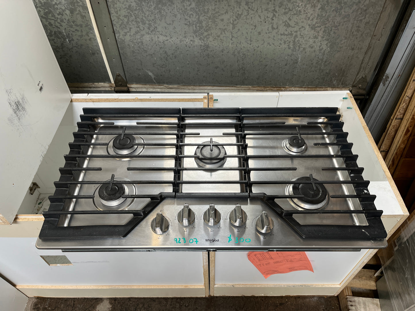 Whirlpool 36" 5-Burner Gas Cooktop [923.07]
