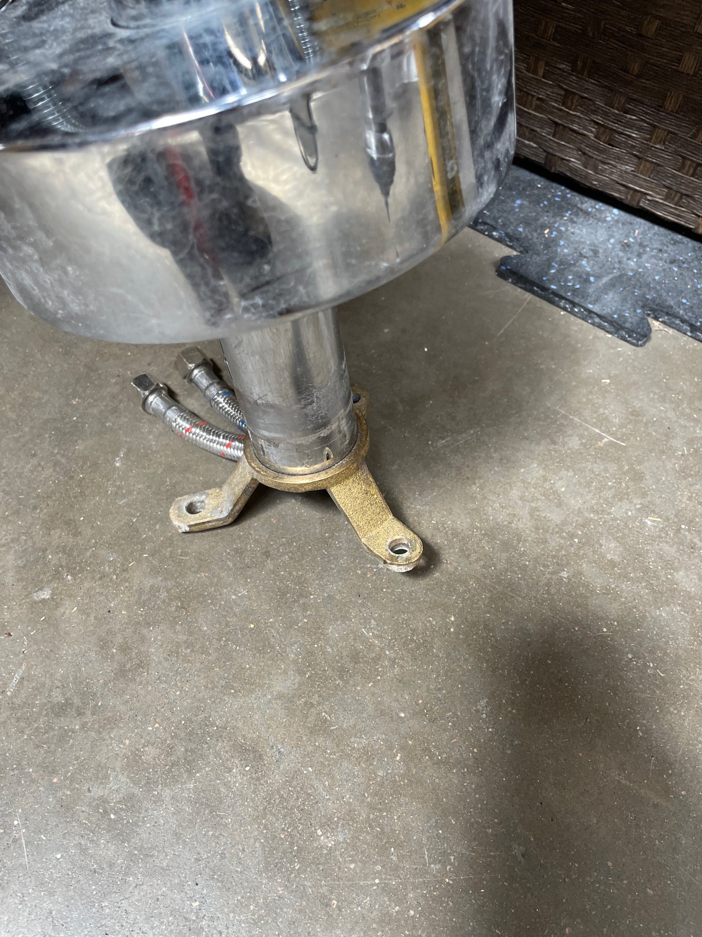 Reclaimed Floor-Mount Freestanding Bathtub Filler, Chrome