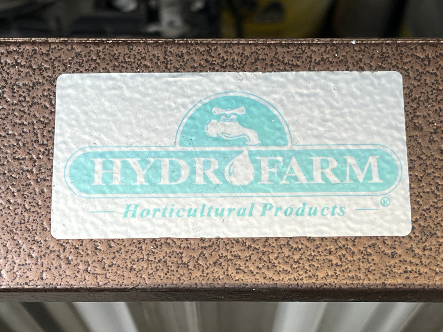 Hydrofarm T5 High Output 4ft / 6-Tube Fluorescent Grow Light Fixture ID# 1006.03