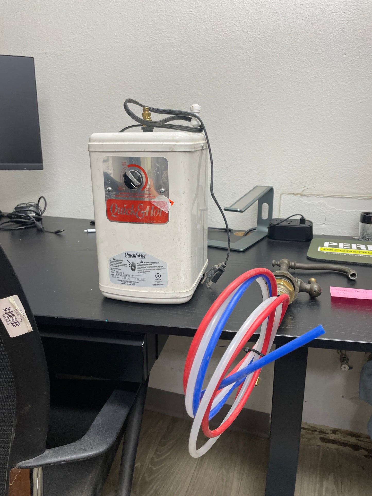 Quick & Hot 2.5 Gallon Instant Water Dispenser, 120V
