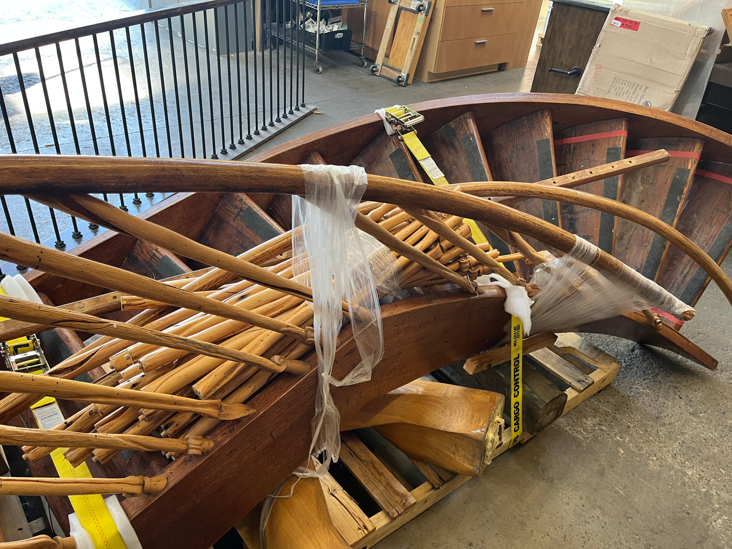 Curved Oak Staircase With Handrails And Spindles [#113.99]