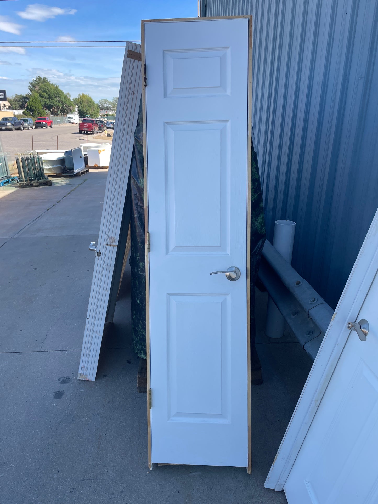 18x80 LHS Interior Hollow 3 Panel Prehung Door, White
