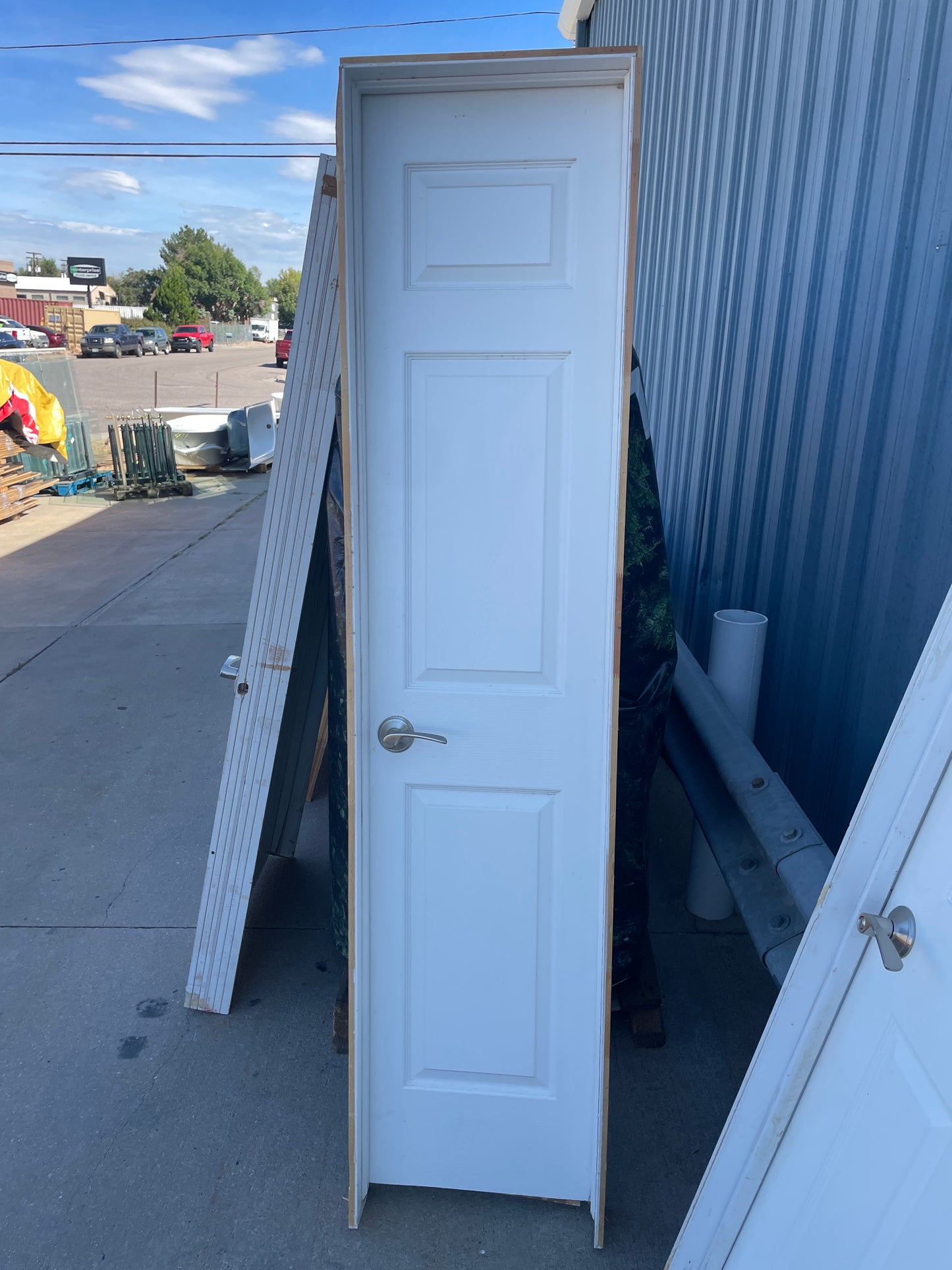 18x80 LHS Interior Hollow 3 Panel Prehung Door, White