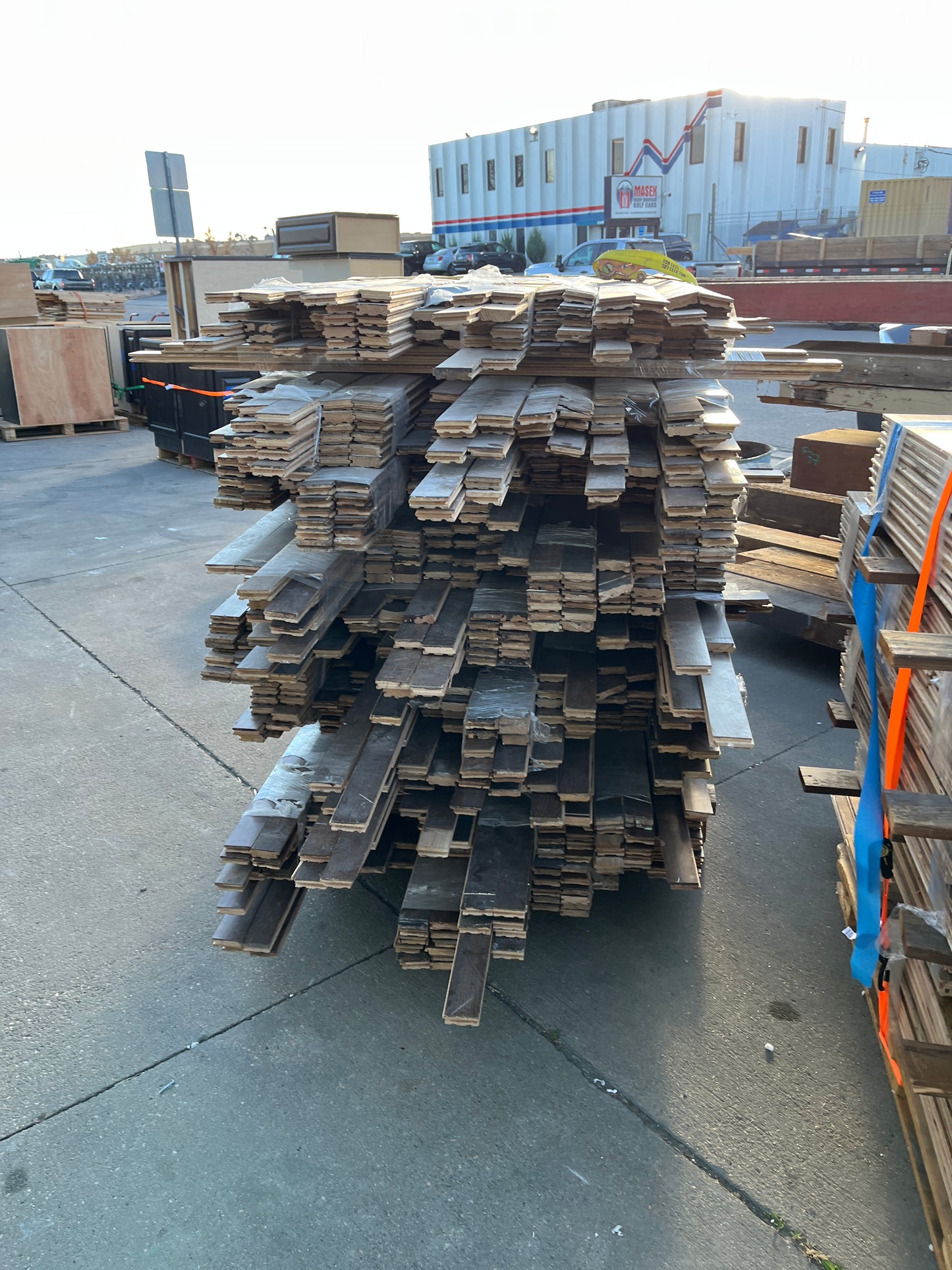 Red Oak Hardwood Flooring 2 1/4 inch 800 sqft [1119.90]