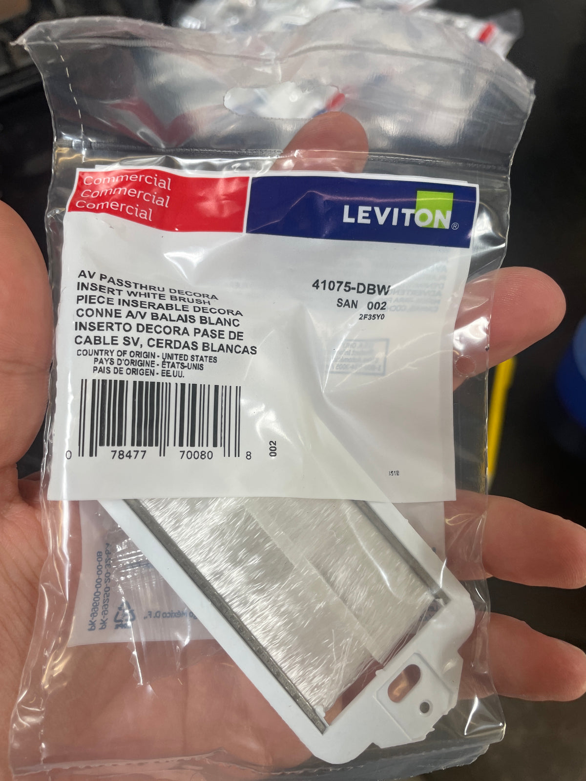 Leviton 41075-DBW Decora AV Passthru Insert, White Brush, New