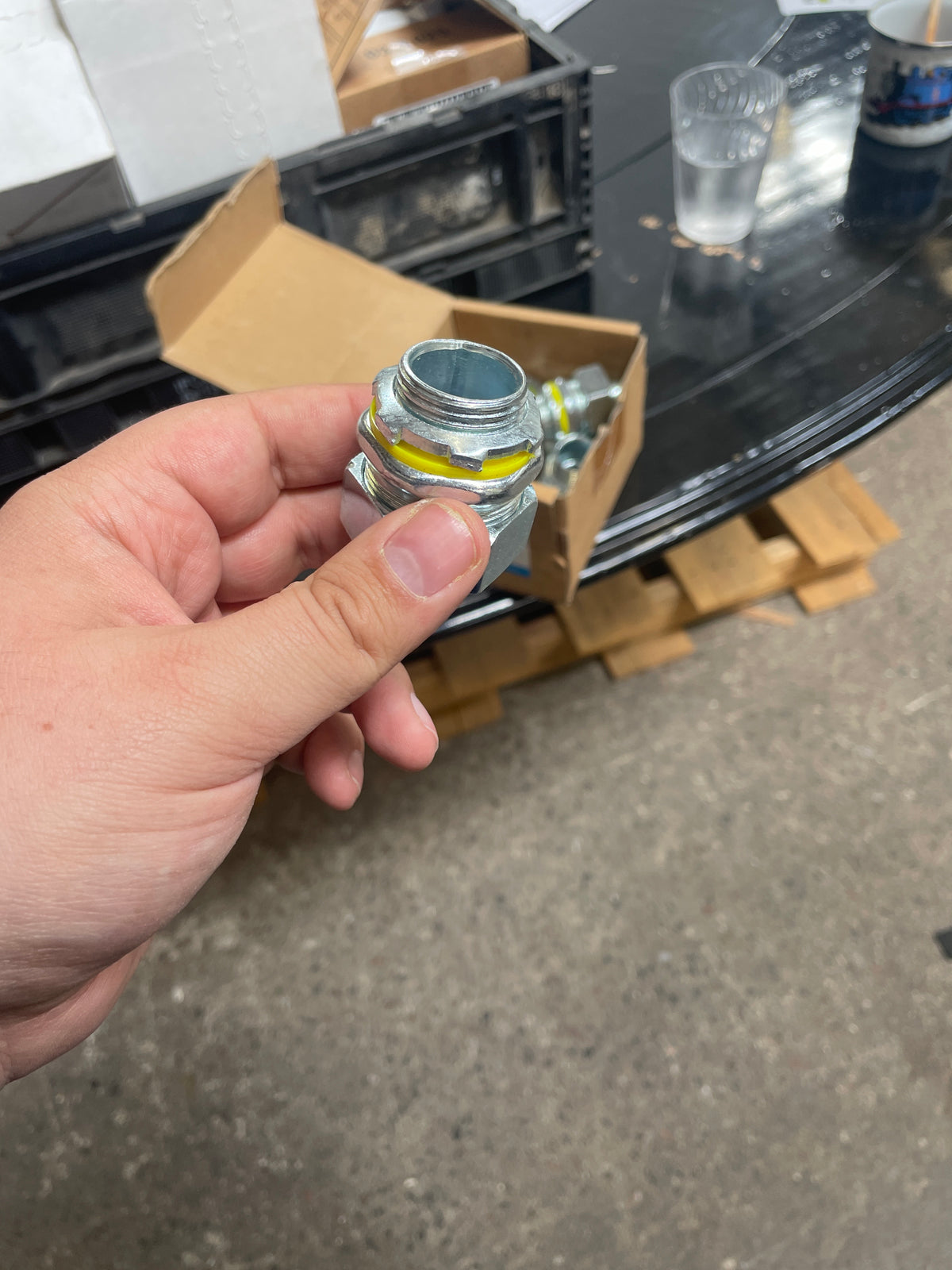 Steel Liquid-Tight Straight Connectors, Yellow Insulated Throat, New