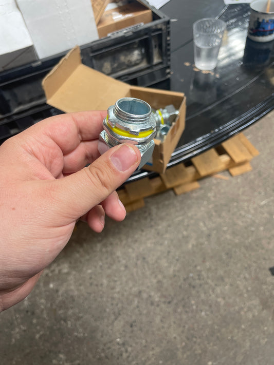 Steel Liquid-Tight Straight Connectors, Yellow Insulated Throat, New
