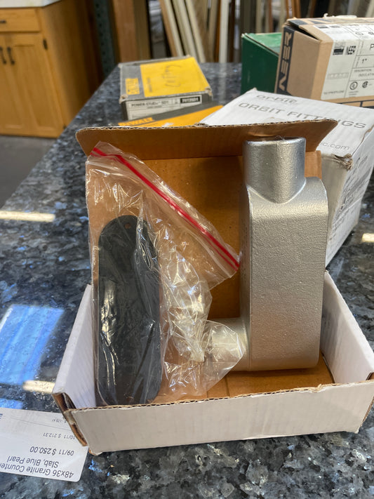 Aluminum LB Conduit Body with Cover, New