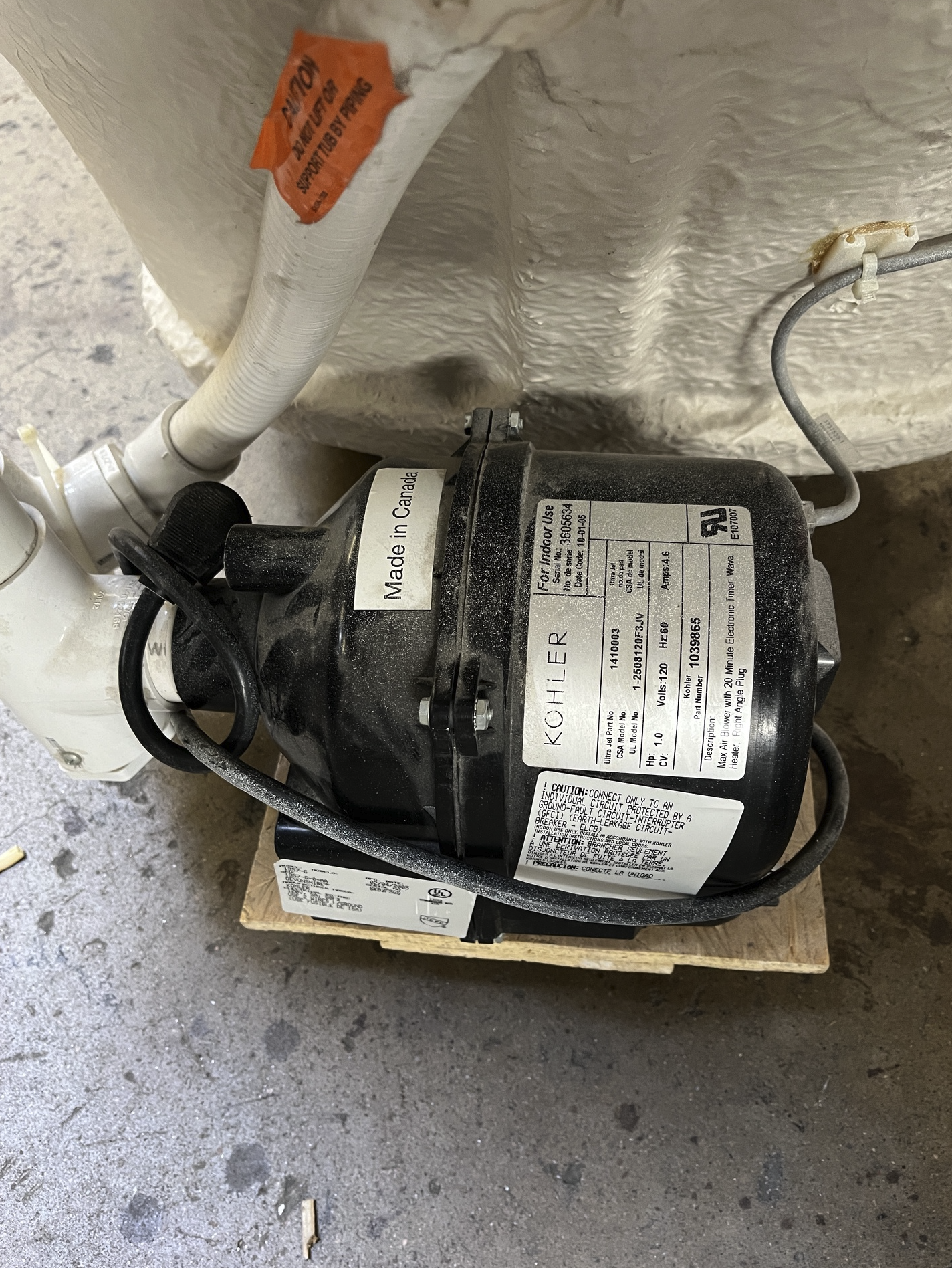 Whirlpool Bathtub with Pump – 60 in x 32 in [815.11]