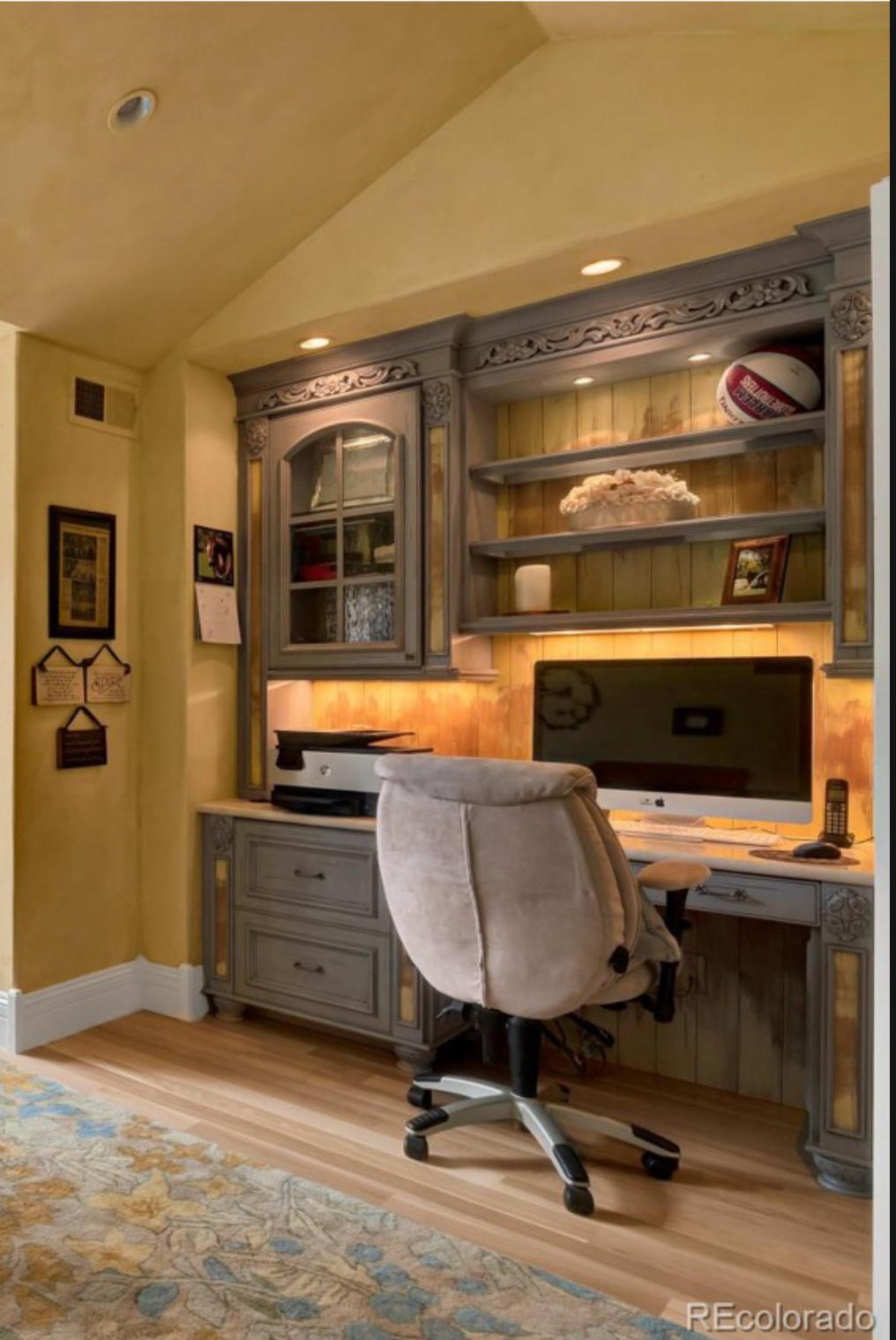 Built In Desk Cabinet Set with Glass Uppers [#TNCC.32]
