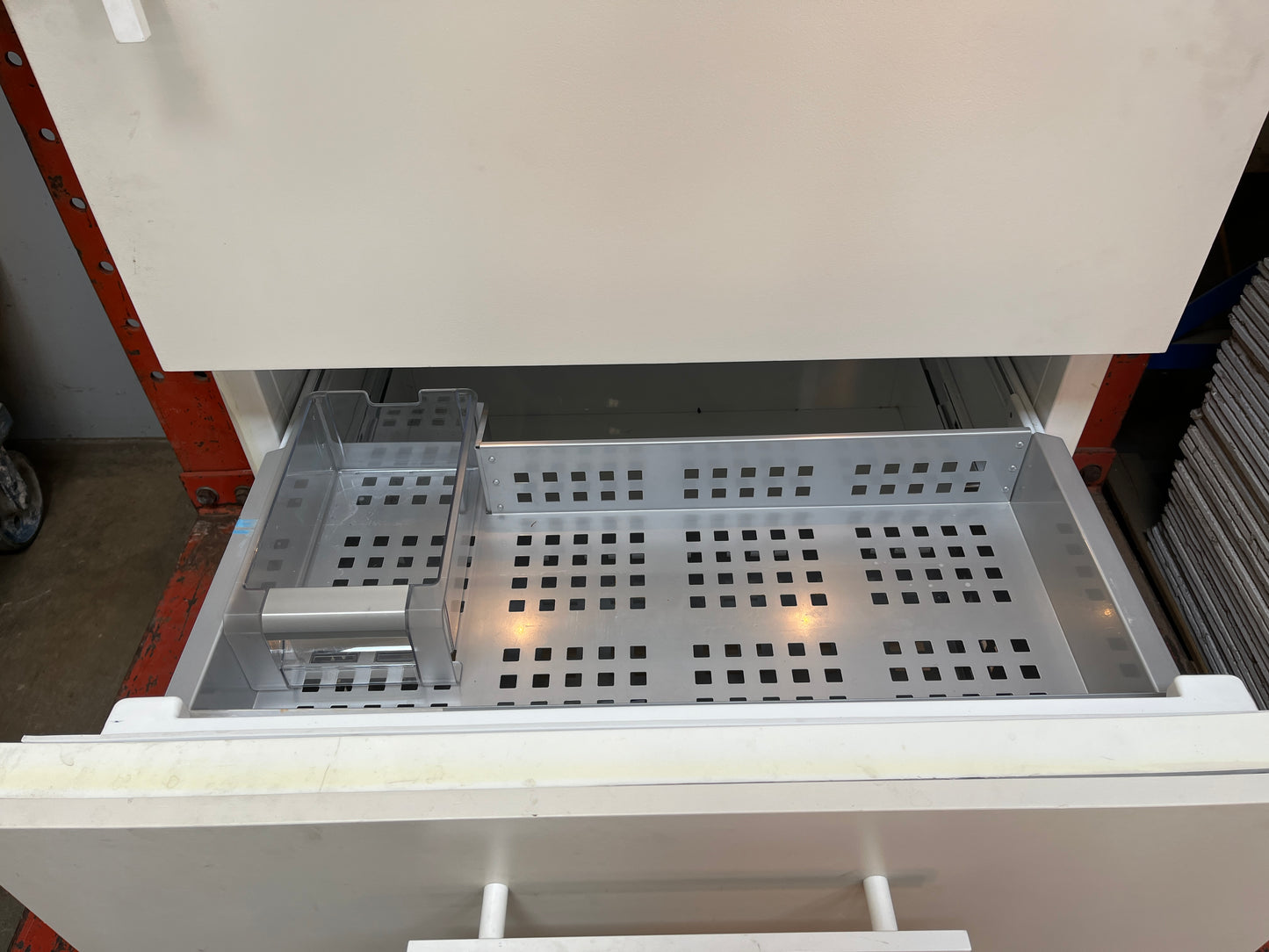 Thermador Built-In Bottom Freezer Refrigerator [809.07]
