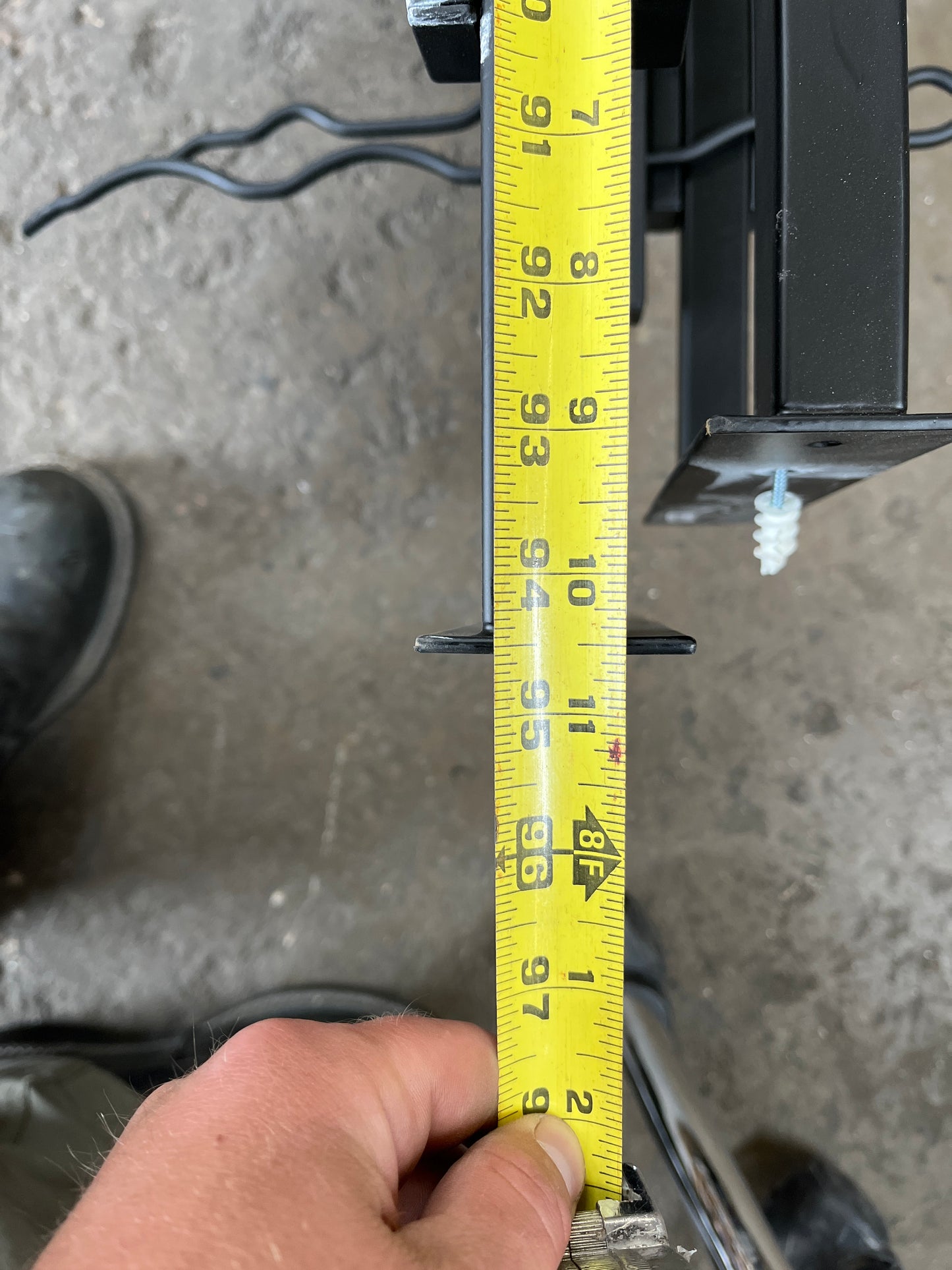 VintageView Metal Wine Rack – 84-Bottle Wall Mount Display ID #1006.01 (1–3)