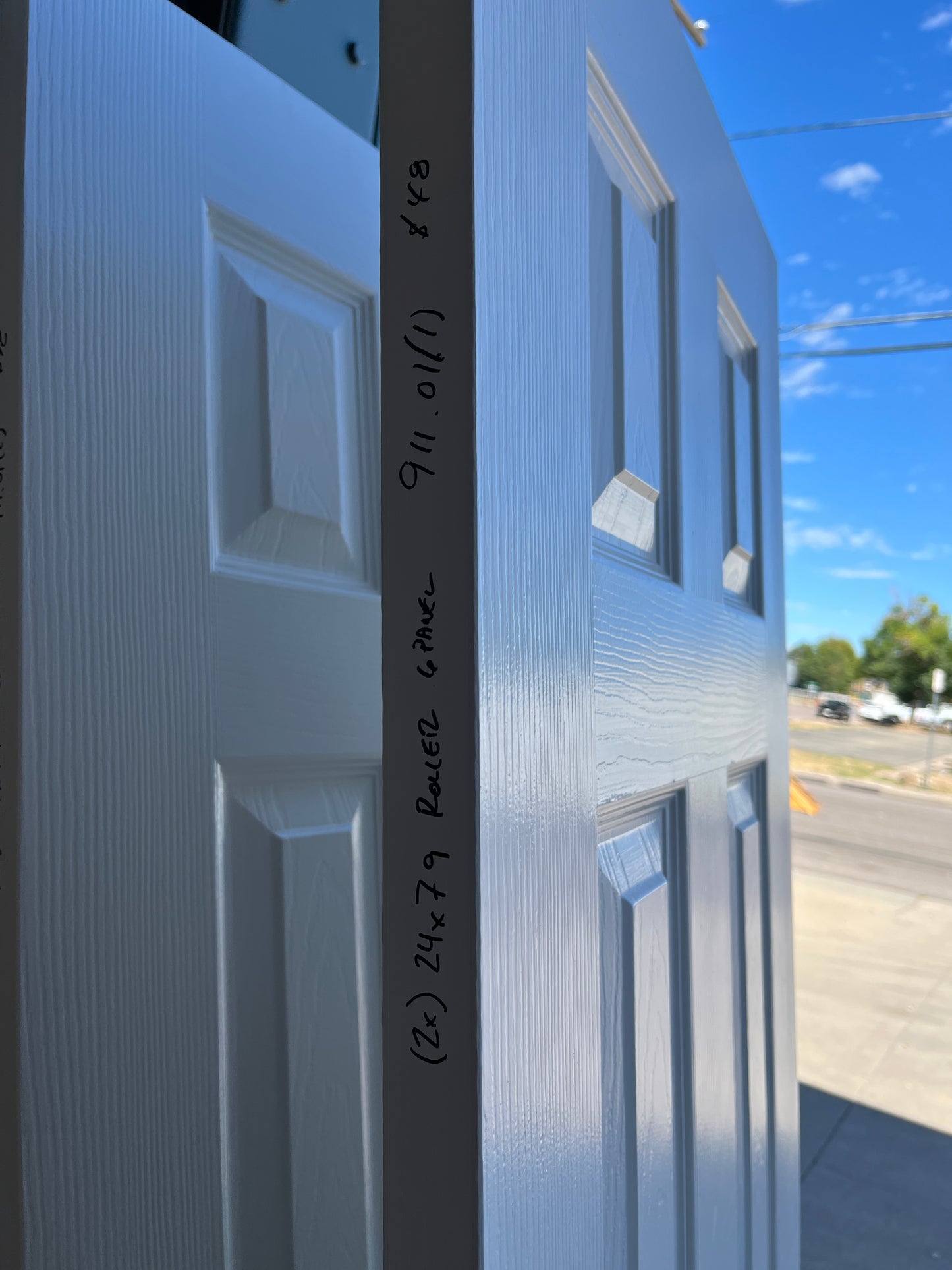 Set of 6-Panel Bypass Closet Doors [911.01(1)]