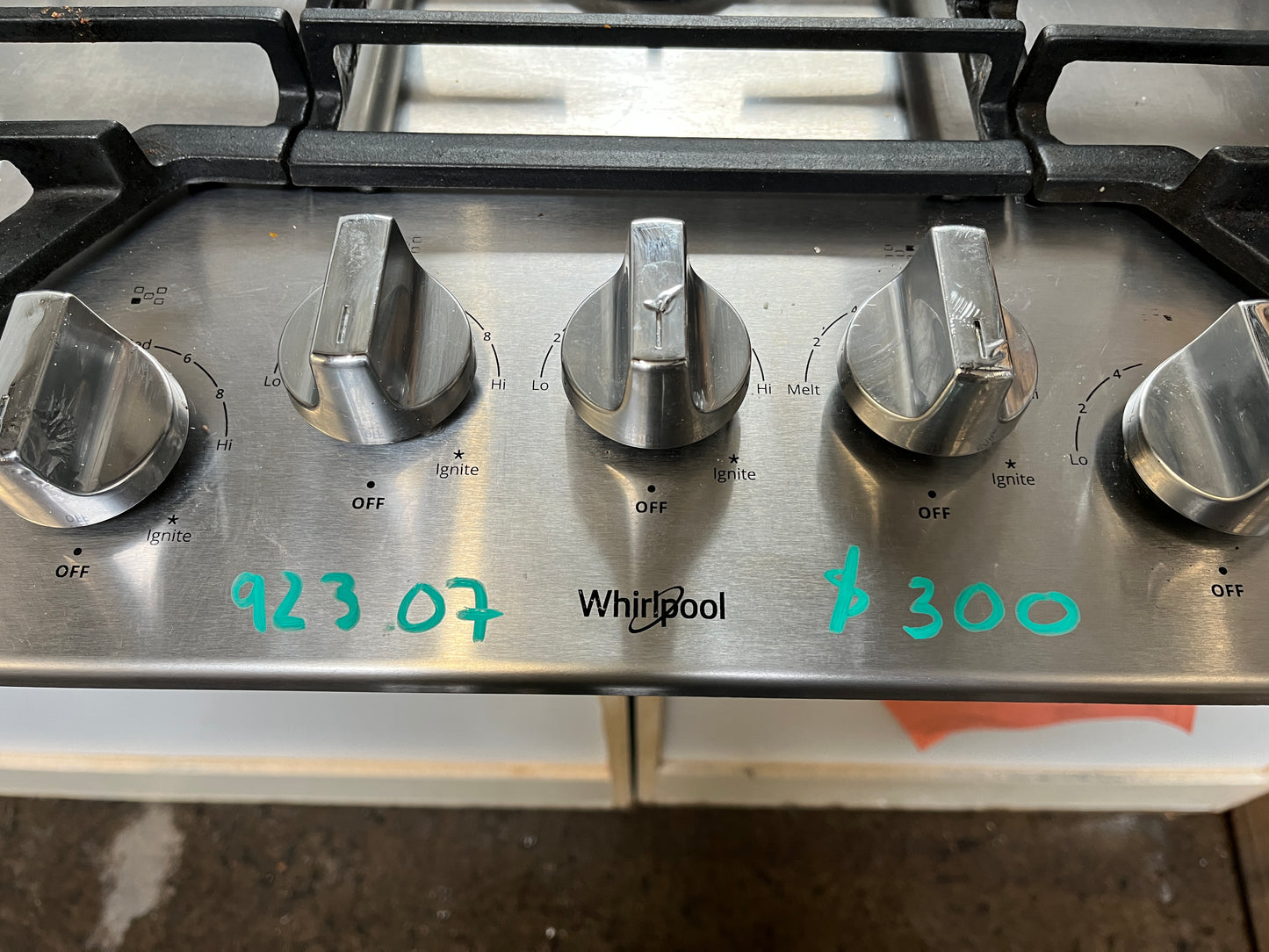 Whirlpool 36" 5-Burner Gas Cooktop [923.07]