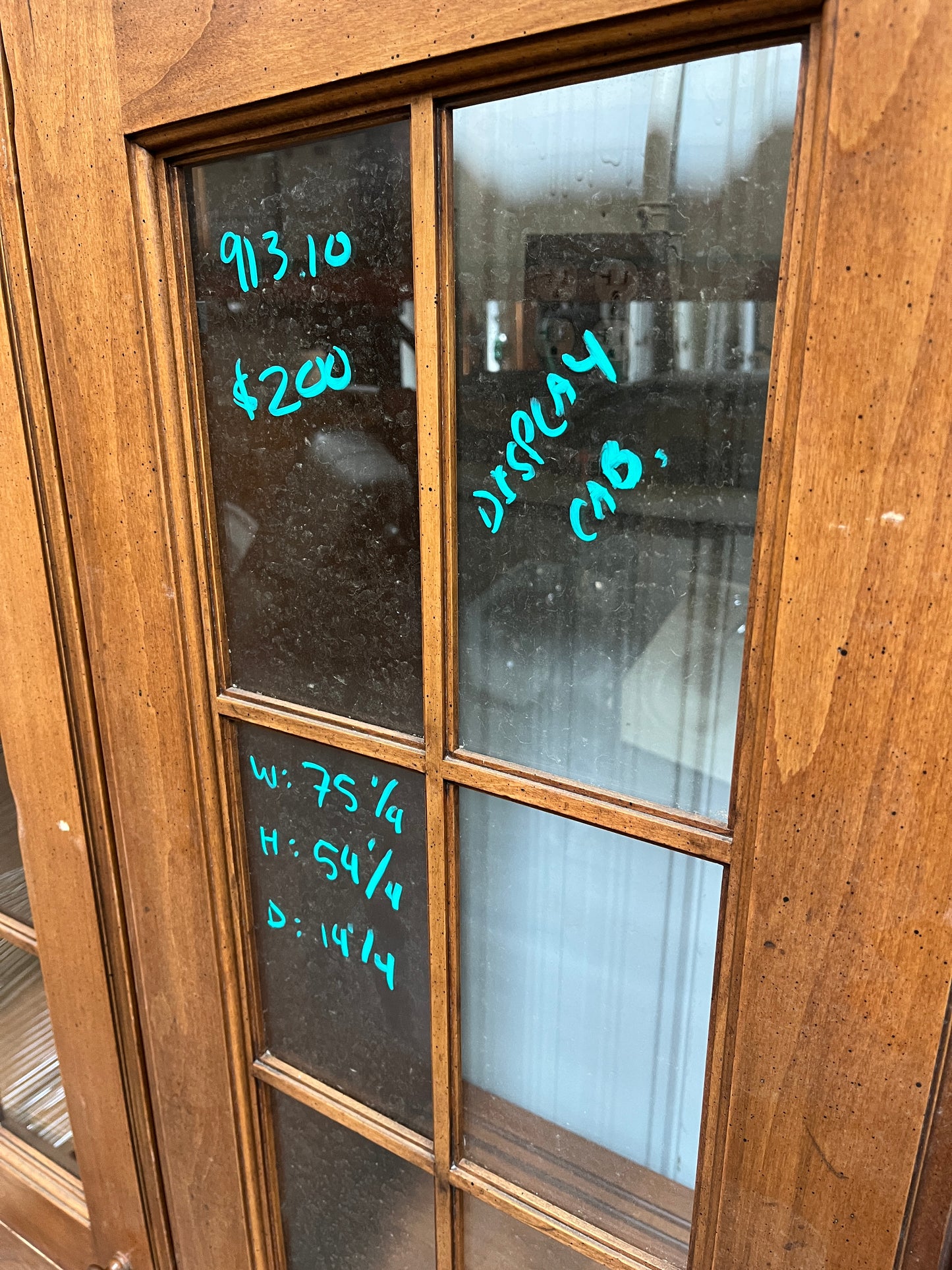 Glass Door Display Cabinet [913.10]